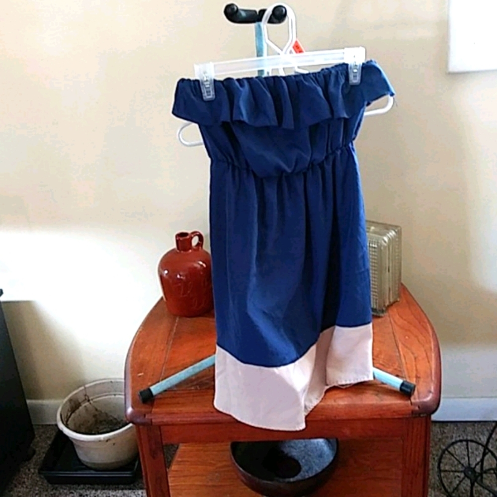 Sleeveless summer dress